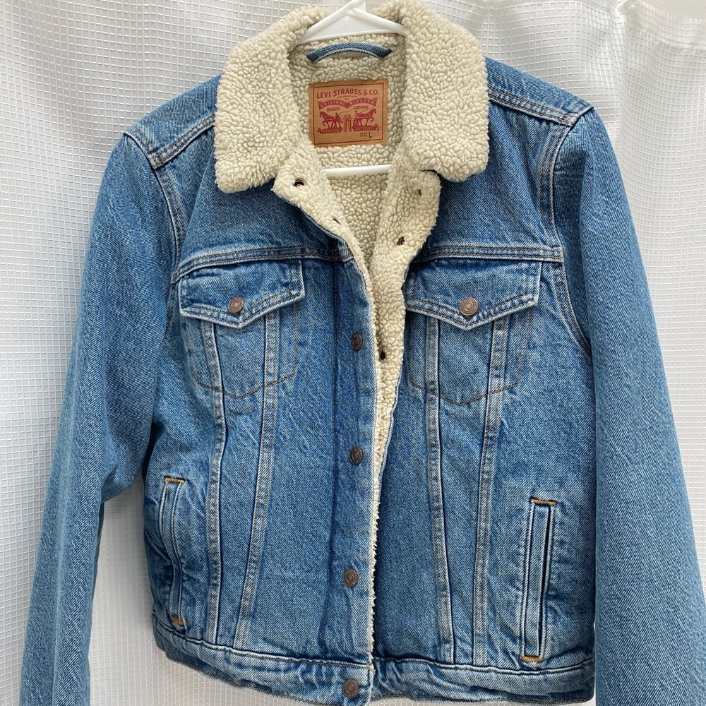 Levi’s Sherpa trucker jean jacket